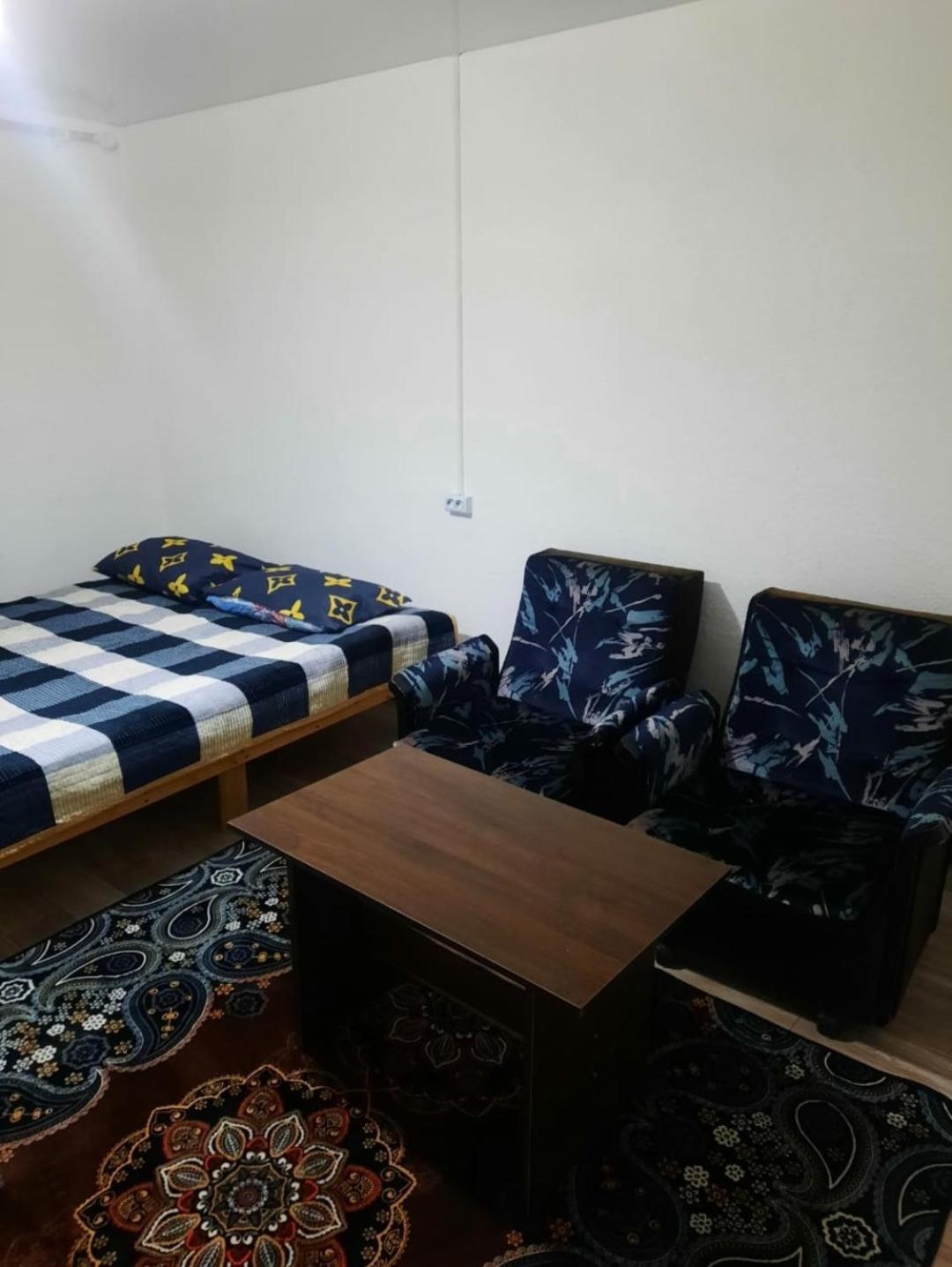 Hotel Атлант à Bichkek Extérieur photo
